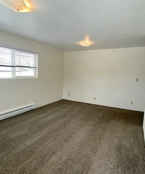 920 Elk St — Photo 17