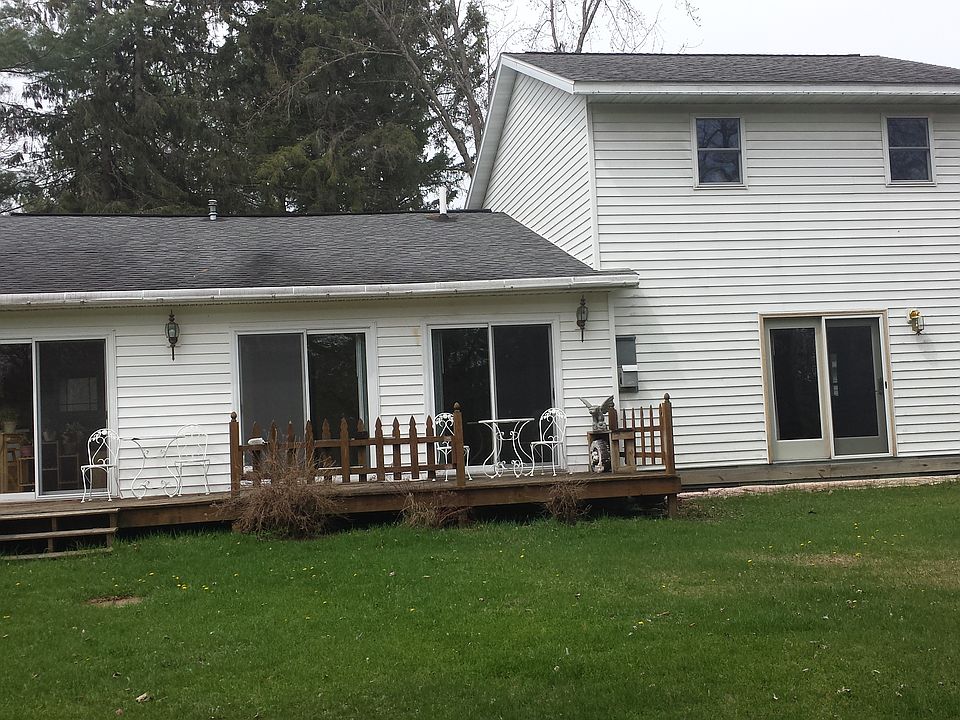 back of house facing river