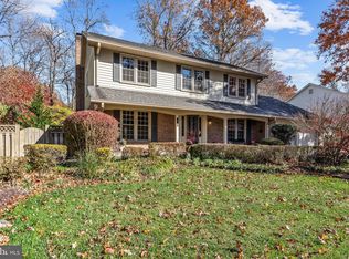 2716 Glencroft Rd, Vienna, VA 22181