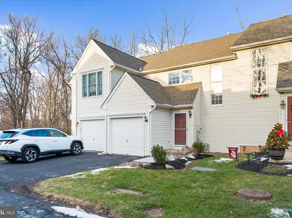 278 Elm Ct, North Wales, PA 19454