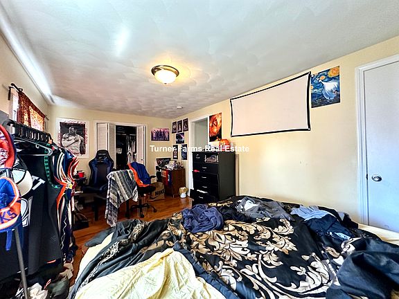 3rd image of 10 Evergreen Ave #2R