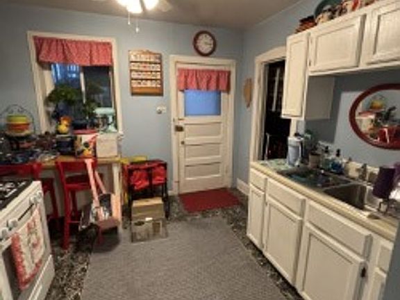 2nd image of 2066 W Hutchinson St APT 1