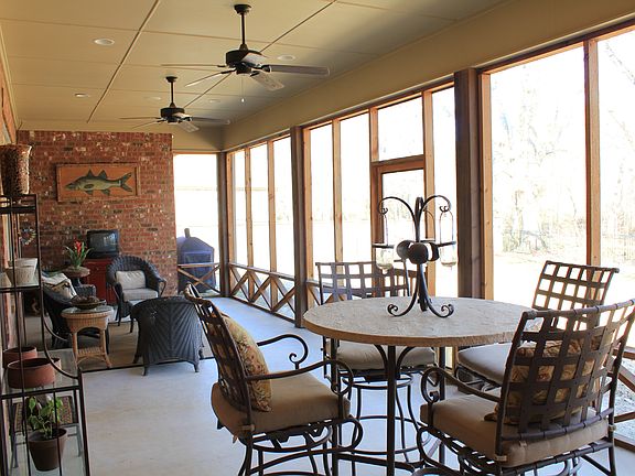 Screened Porch, Overlooks Woods, Speakers in Ceiling, Cable TV Connection