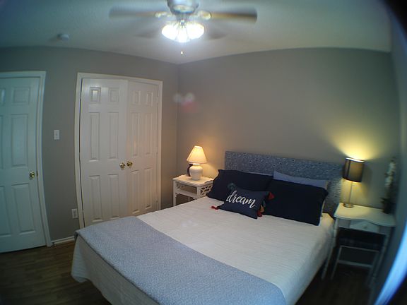 5th image of 425 Martinique Ave