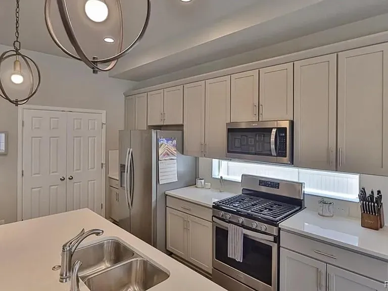 6652 Golden Briar Ln — Photo 13