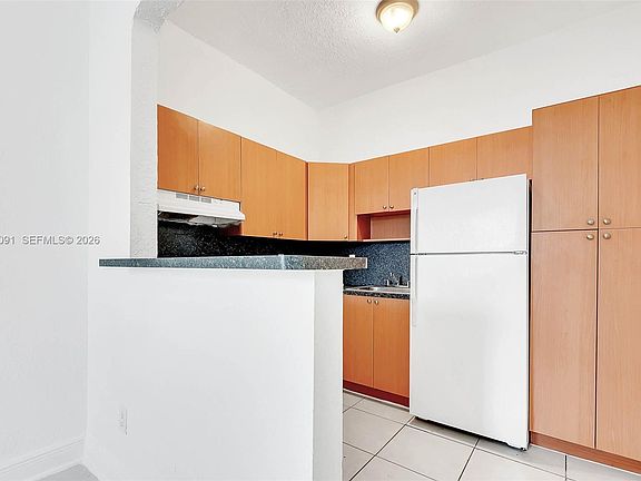 5th image of 50 NW 79th St APT 4