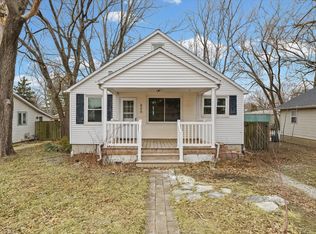 808 W William St, Monticello, IL 61856