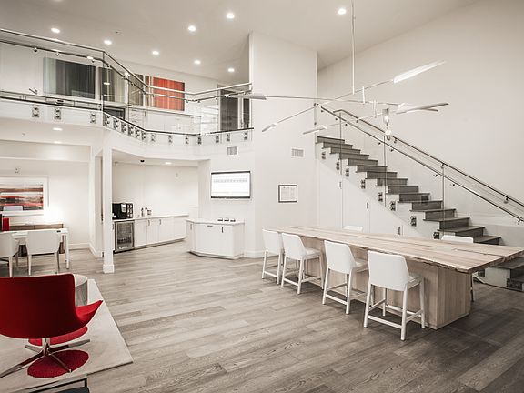 Mode Leasing Office
