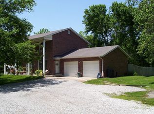 113 Enos Dr, Fairview Heights, IL 62208