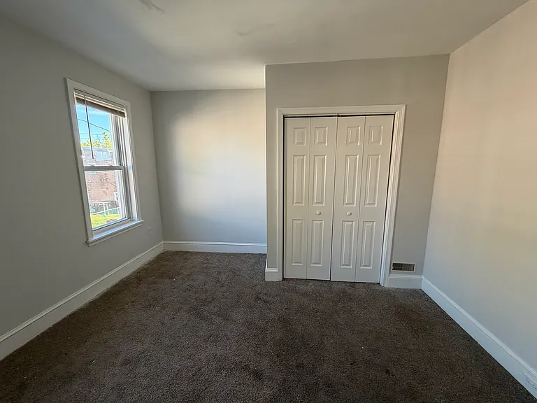 1026 Bennett St — Photo 10