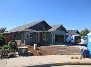125 SE Aztec Ct, Grants Pass, OR 97527