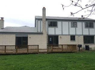 5297 Waterview Dr, West Bloomfield, MI 48323