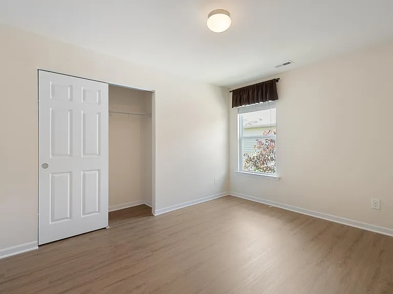 4332 Burchard Dr — Photo 21