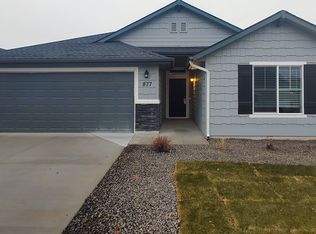 877 N Bowknot Lake Ave, Star, ID 83669
