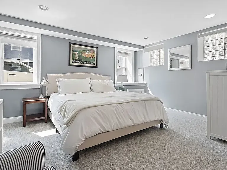 115 F St #1 — Photo 11
