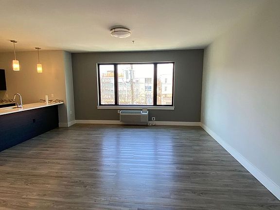 3rd image of 5800 Washington St Unit 301
