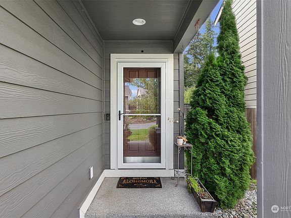 2nd image of 1638 76th Avenue SE