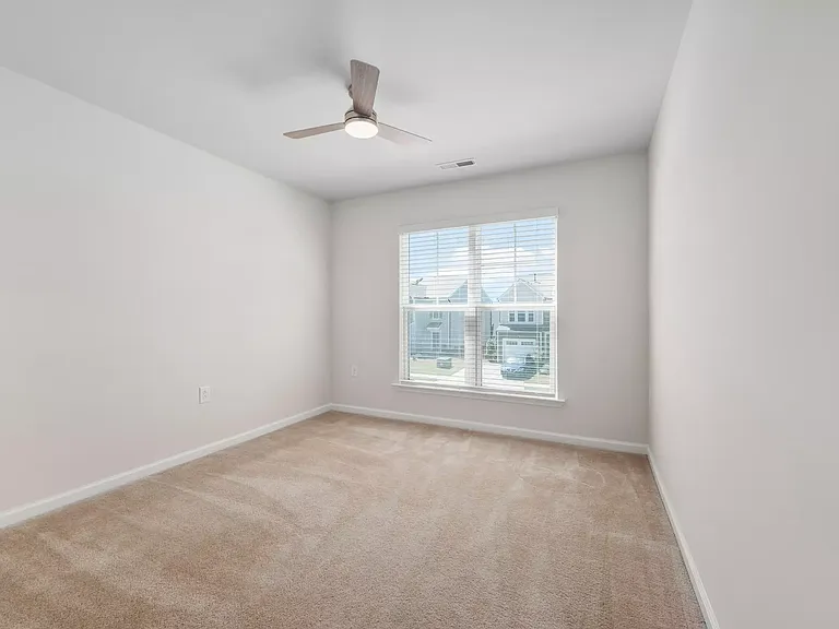 1020 Sycaten St — Photo 6