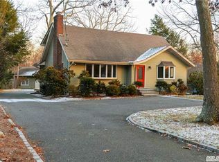 133 Brooksite Dr, Smithtown, NY 11787