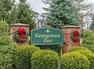 3 Duxbury Hts #3, Fairport, NY 14450