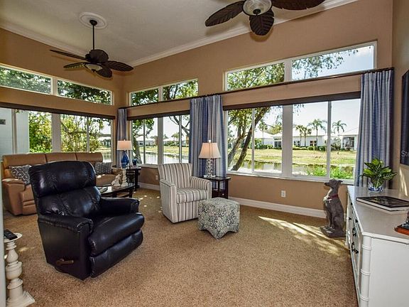 2nd image of 657 Crossfield Cir #6