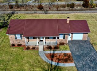 11417 Bedford Rd, Coeburn, VA 24230