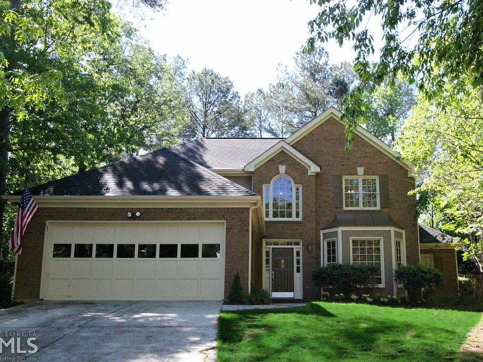 1st image of 165 Waterloch Ct