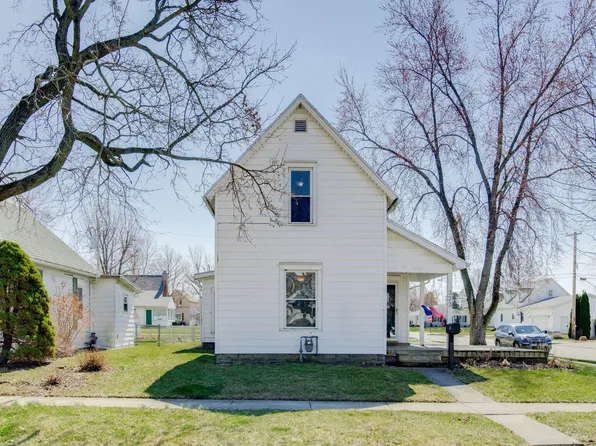 323 W Oliver St, Saint Marys, OH 45885