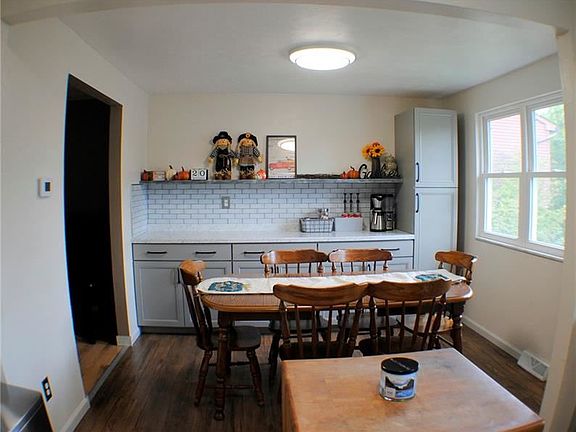 5th image of 211 Cooperage Ct
