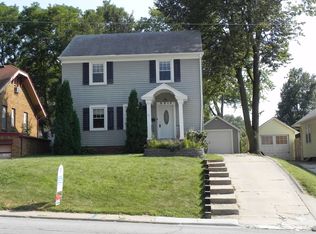 6815 Maple St, Omaha, NE 68104