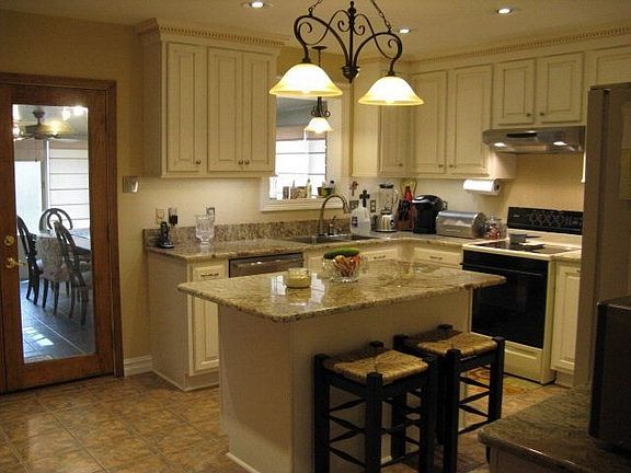 5th image of 214 Angelle Dr