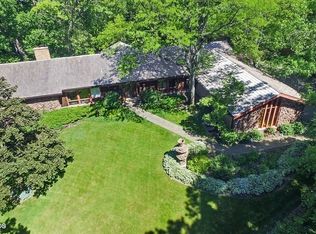 1585 Tara Ln, Lake Forest, IL 60045