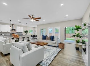 374 S Dallas St, Van Alstyne, TX 75495