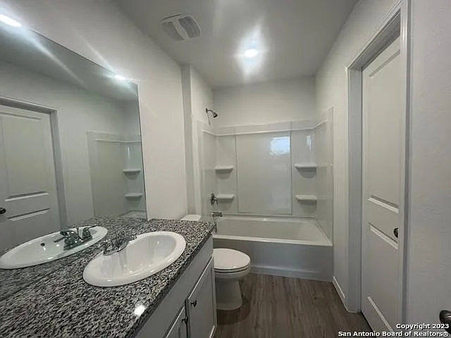 2421 Double Oak Dr — Photo 9