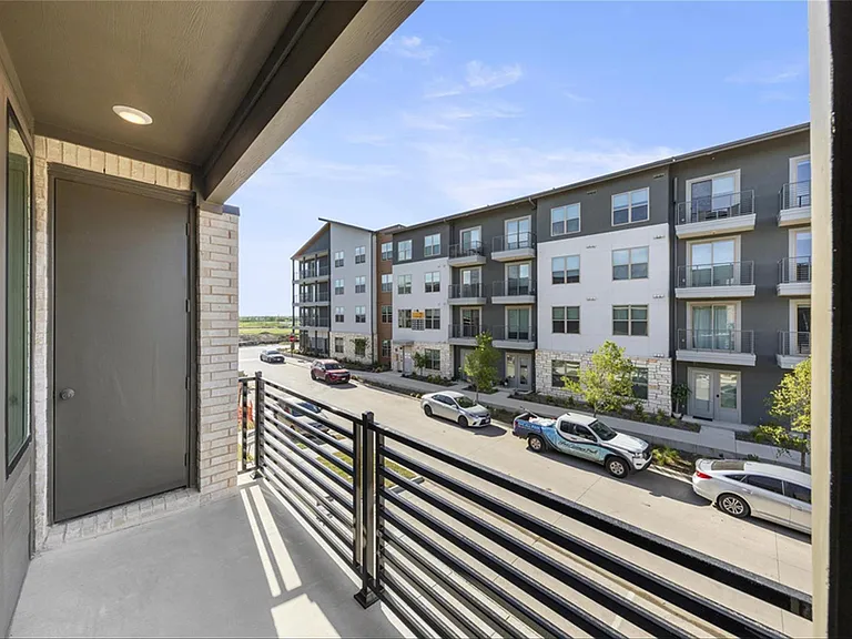 1279 Doris May Dr — Photo 19