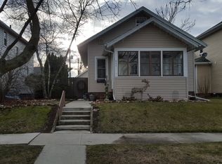 862 N 14th St, Manitowoc, WI 54220