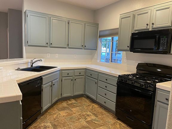 2nd image of 2542 Wallace Ct