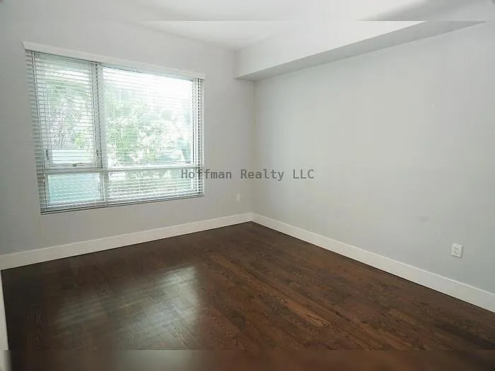 111 N 12th St #1320 — Photo 9