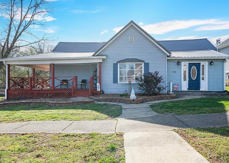 1st image of 455 Branch St