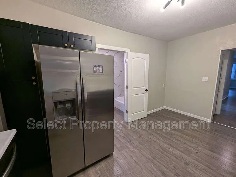 601 W Brackenridge St — Photo 12