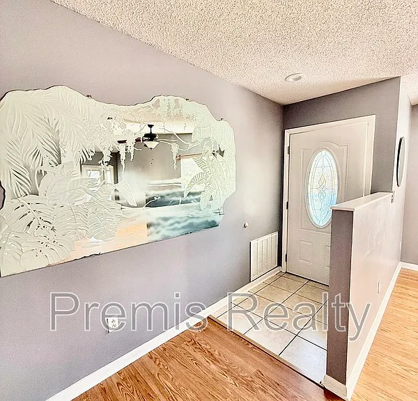 747 Brook St — Photo 5