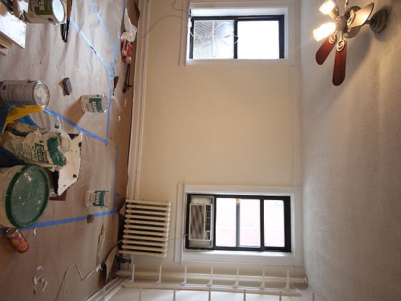 3rd image of 26 2nd Ave APT 4R