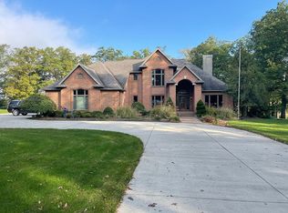 9000 Long Rd, Versailles, OH 45380