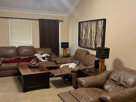 4th image of 3811 Meadow View Dr