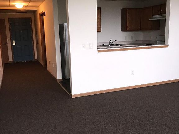4th image of 553 W Tuscarawas Ave APT 305
