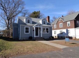16 Centerfield St, Manchester, CT 06042