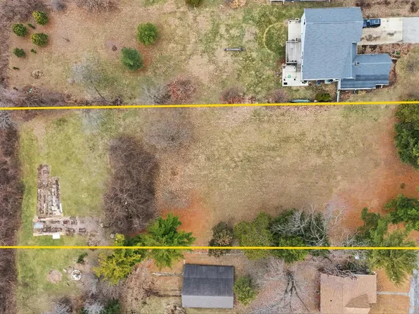 5619 N Humboldt Ave, Peoria, IL 61614