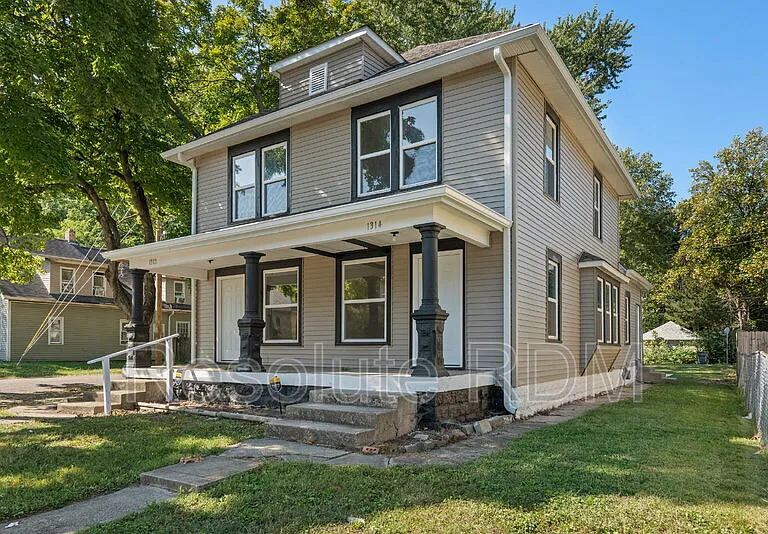 1314 N Dearborn St — Photo 3