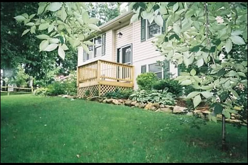 103 Halifax Pl SE photo 1