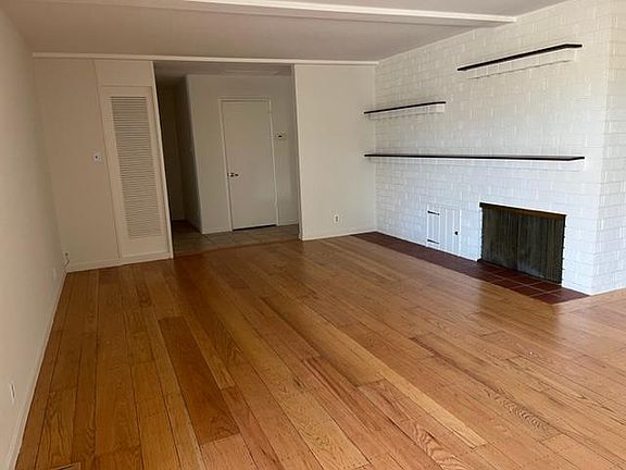 5th image of 260 Castenada Dr